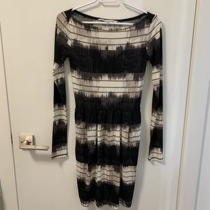 Rachel Roy long sleeve dress with pockets